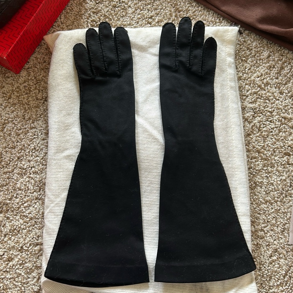 Elvette Royal by Dawnelle Evening gloves long. Size 6